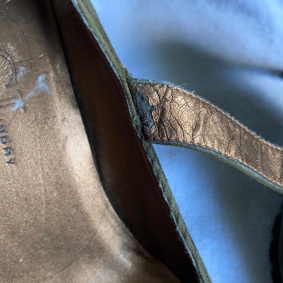 Chinese Laundry suede heels - Picture 10 of 10